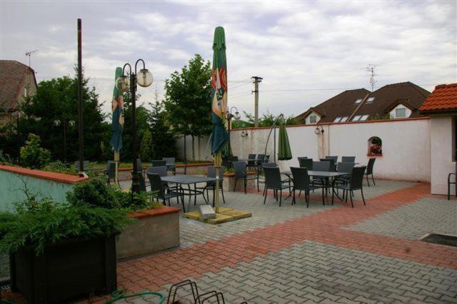 Pension U Svateho Jana Hradec Králové 외부 사진